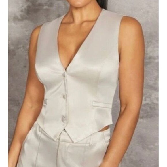 Chic Satin Deep V-Neck Sexy Stretchy Vest - Picture 3 of 4